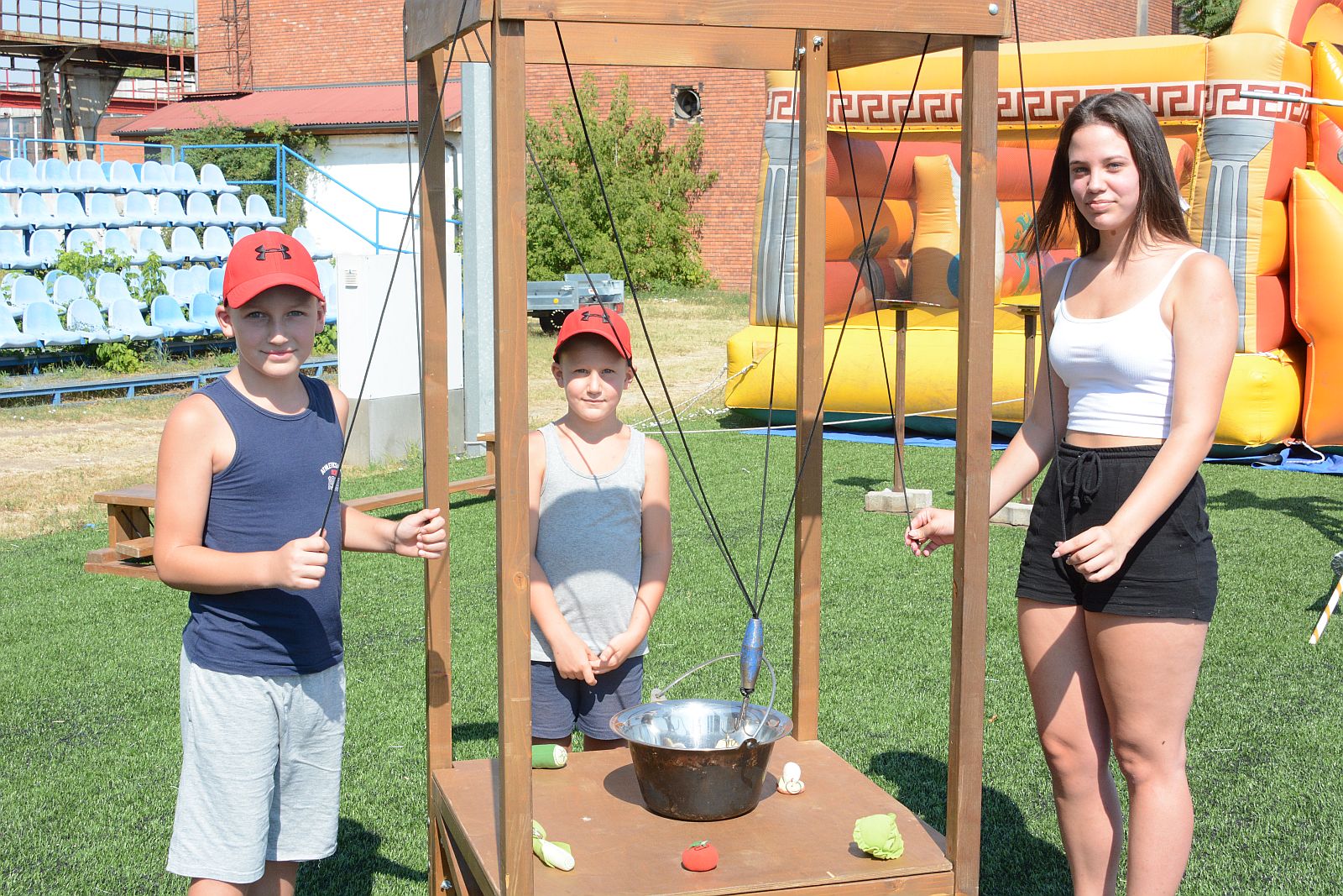 Enthroners családi nap a Firs Fielden